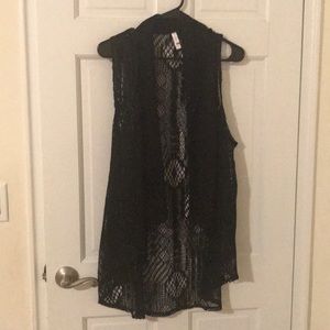 High-low lace Vest